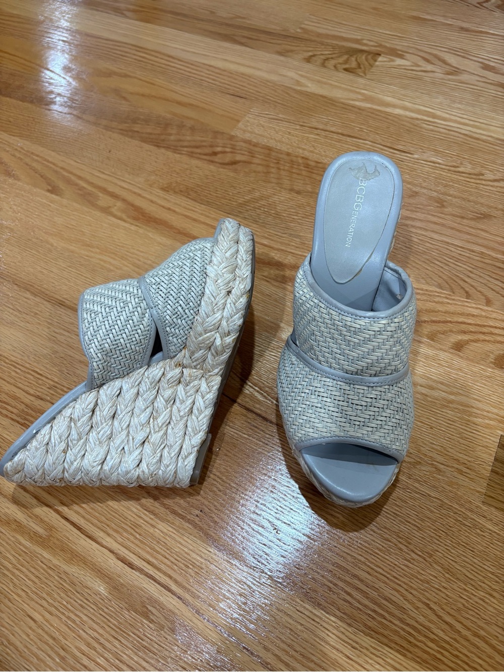BCBGMaxAzria Neutral Beige Woven Espadrille Wedge Slides